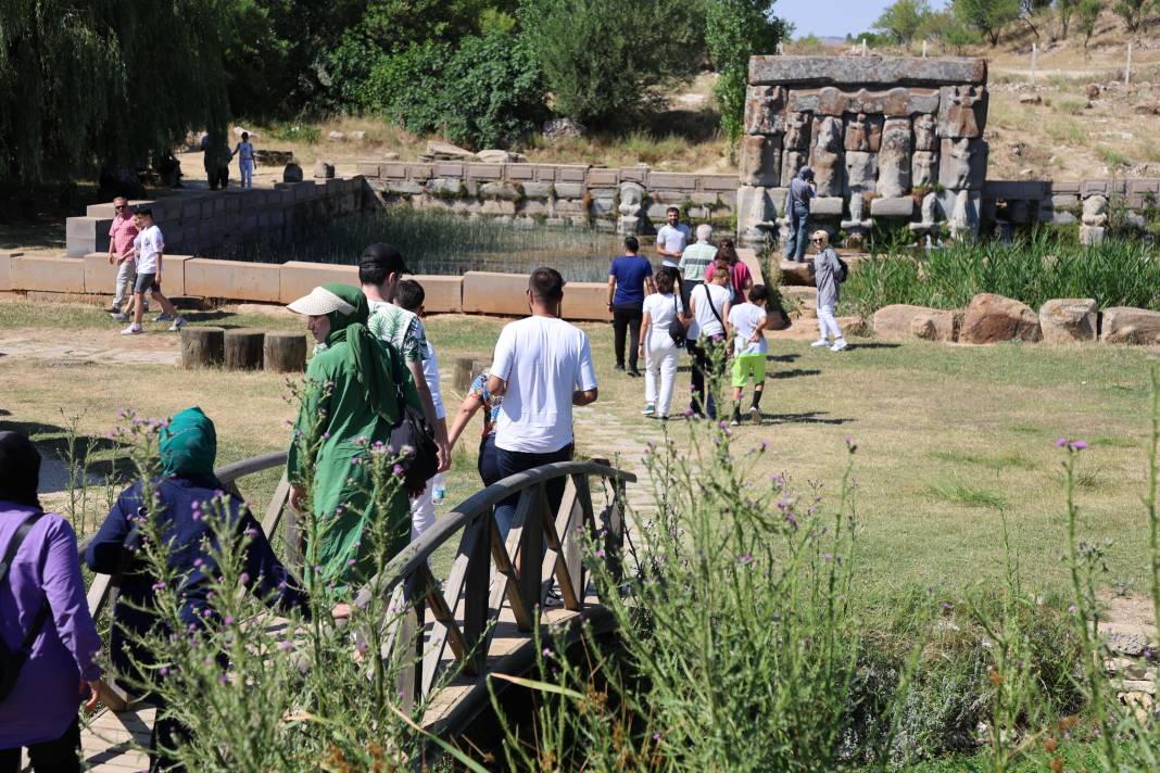 Beyşehir’in tarihi ve doğal güzellikleri rehberler eşliğinde tanıtılıyor 14